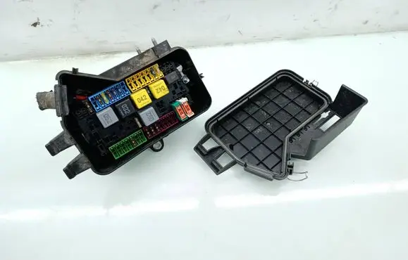 Mercedes-Benz Vito Viano W447 Fuse box set A4475400082 A2469067100