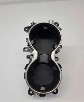 Cup holder front