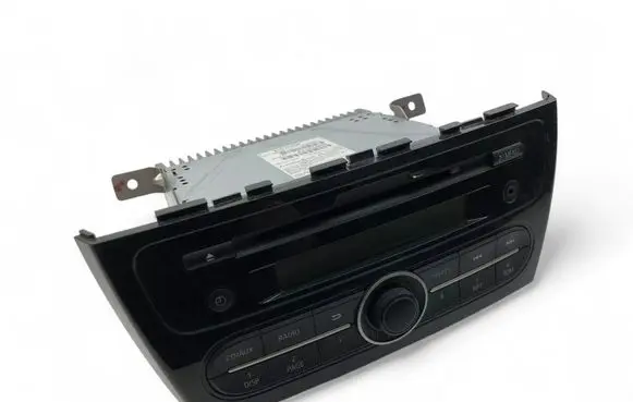 Radio/CD/DVD/GPS head unit