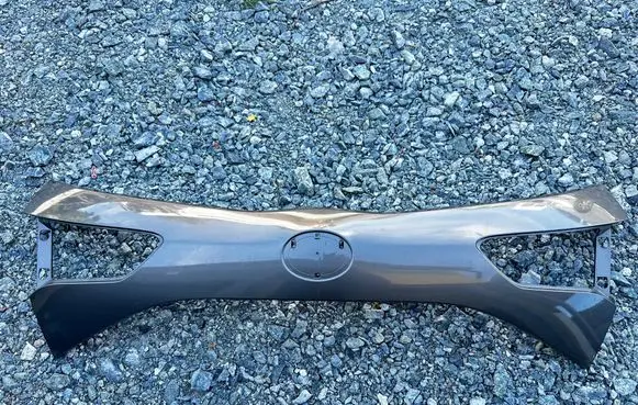 Toyota Yaris Trunk door license plate light bar 768010DB20 768110DA30
