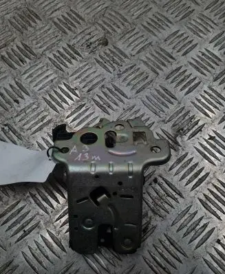 Tailgate/trunk/boot lock/catch/latch
