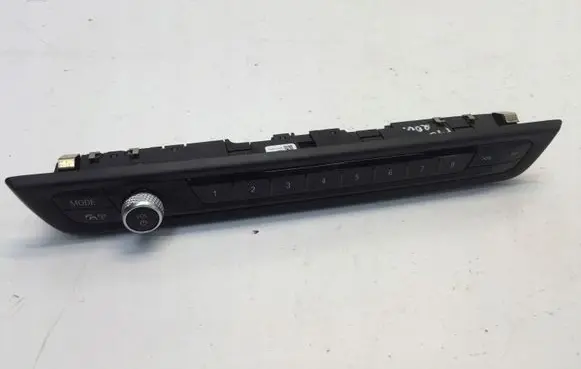 BMW 1 F40 Radio/CD/DVD/GPS head unit 7949339