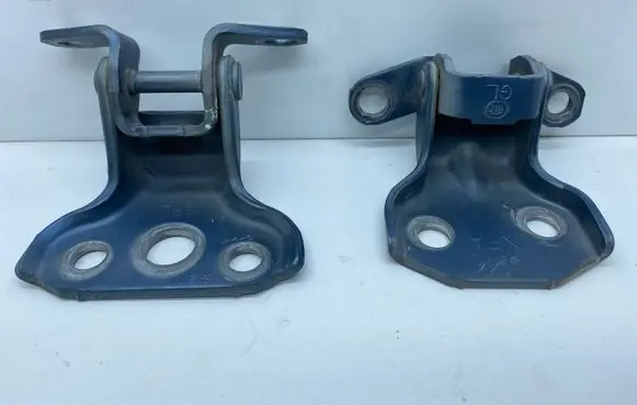 Subaru Forester SK Front door hinge set 60079SJ000 60079SJ020