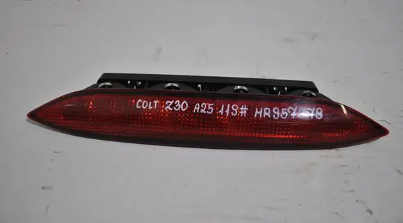 Mitsubishi Colt Third/center stoplight MR957379 27940002