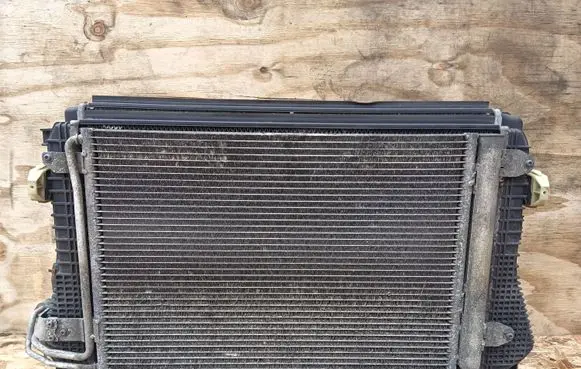 Volkswagen Golf VI Radiator set 1K0820411N
