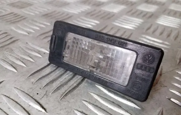 Volkswagen Sharan Number plate light 5N0943021