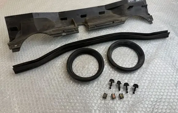 BMW 5 E39 Other engine bay part 8158237 51718158237