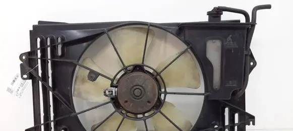 Toyota Corolla Verso E121 Radiator cooling fan shroud 1671122130