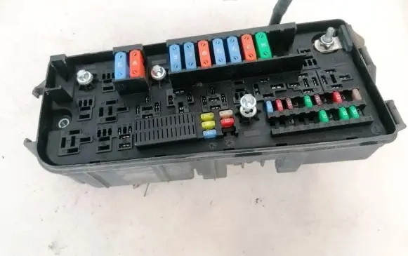 Opel Signum Fuse box set 13205796 519175004