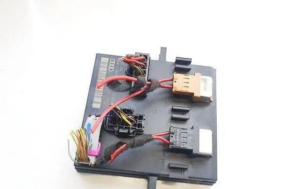 Audi A4 S4 B6 8E 8H Comfort/convenience module 8E0907279