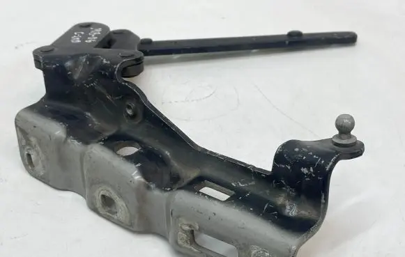 Mercedes-Benz CLC CL203 Engine bonnet/hood hinges A2038800328