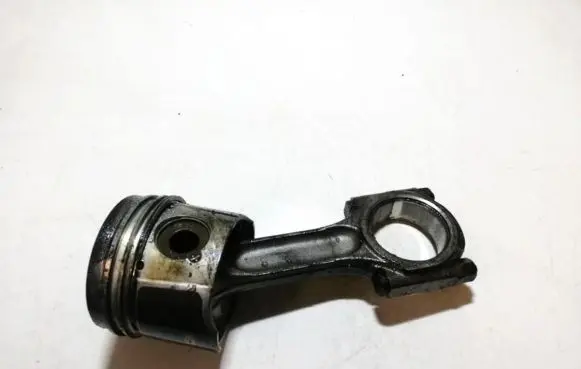 Citroen Xantia Piston with connecting rod