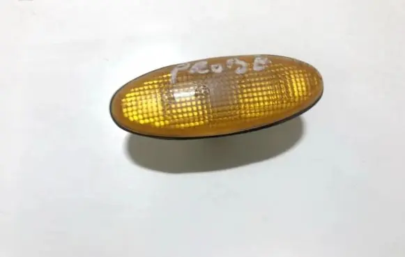 Mazda 626 Front fender indicator light 21461612 214-61612