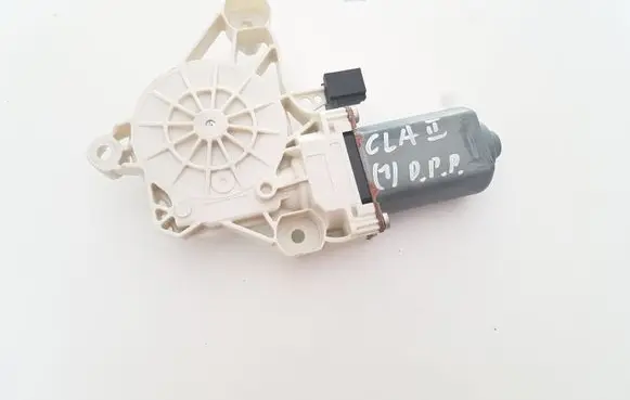 Mercedes-Benz CLA C118 X118 Front door window regulator motor A0009061607