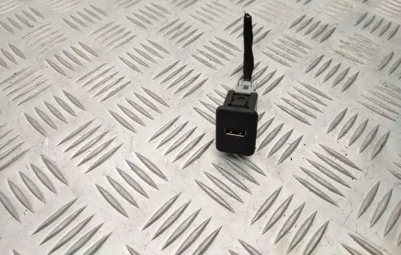 USB socket connector