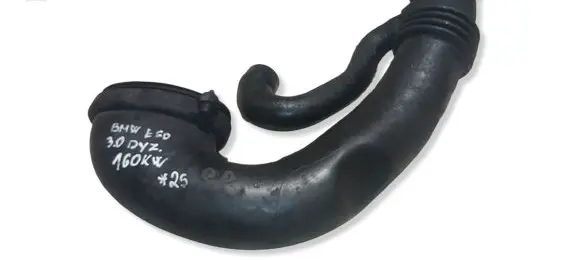 BMW 5 E60 E61 Turbo air intake inlet pipe/hose 10856710