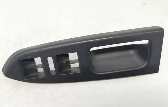 Volkswagen Touran I Front door window switch trim 1T1867371H