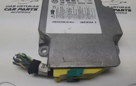 Volkswagen PASSAT B5.5 Airbag control unit/module 1C0909605C 5WK43130