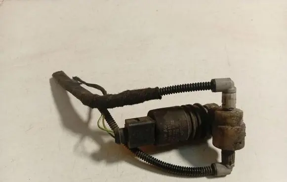 Skoda Fabia Mk2 (5J) Windscreen/windshield washer pump 1J0973722