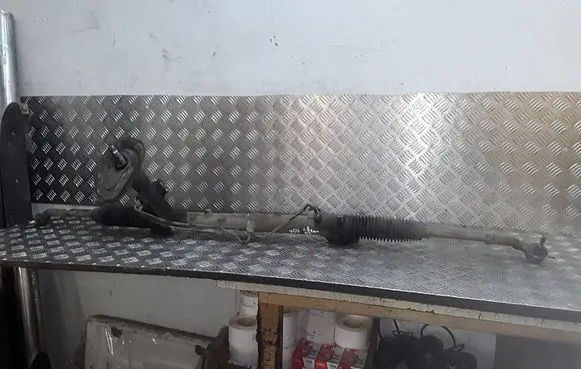 Volvo V50 Steering rack 34013131