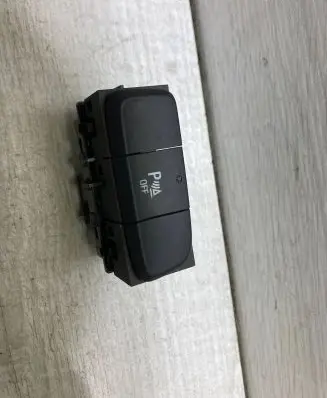Opel Crossland X Parking (PDC) sensor switch yp00031777