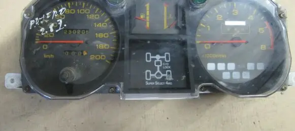 Mitsubishi Pajero Sport I Speedometer (instrument cluster) MR115069