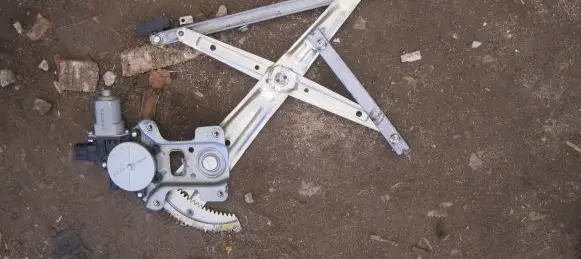 Mitsubishi Outlander Front door window regulator with motor 5713A088