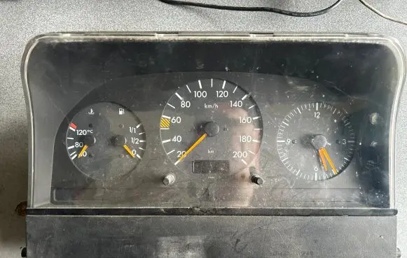 Mercedes-Benz Sprinter W901 W902 W903 W904 Speedometer (instrument cluster) MB0005425301