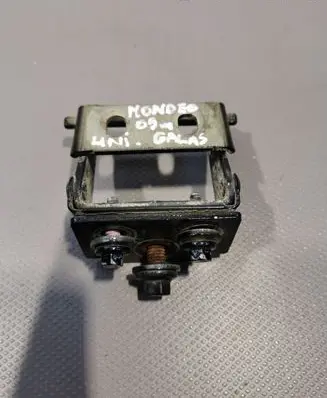 Ford Mondeo MK IV Tailgate/trunk/boot hinge