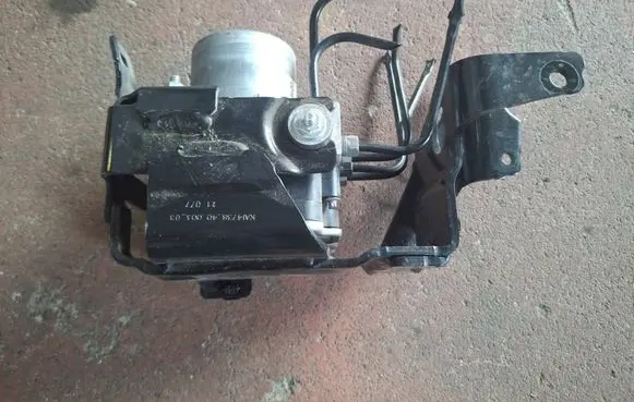 Peugeot 208 II ABS Pump 9842417680 3330A20009 0265956557