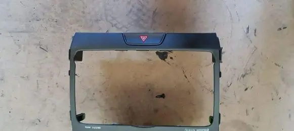 KIA Sportage Dashboard center trim panel 847403U055