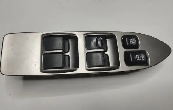 Mitsubishi Pajero Electric window control switch 2988D1 C8DD546M 8608A189