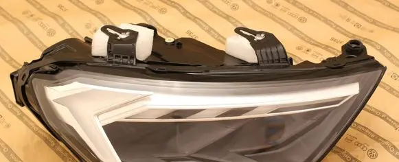 Audi A1 Headlight/headlamp 82A941034D