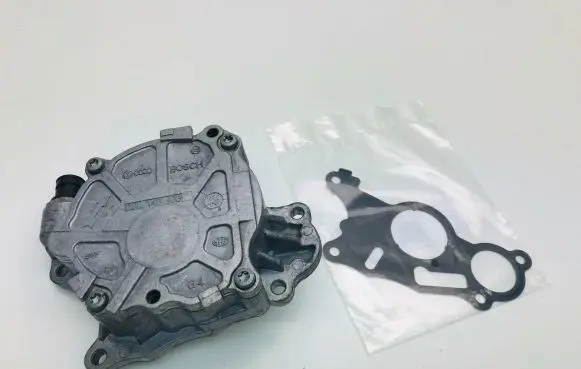 Volkswagen Beetle A5 Vacuum pump 03L145100F