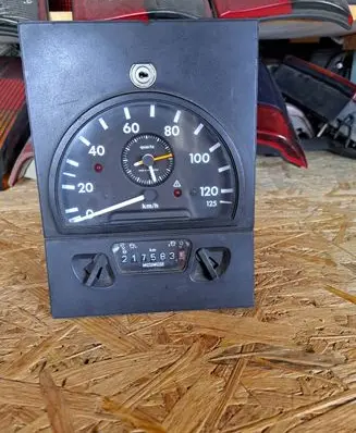 Mercedes-Benz 406 608 Tachometer 