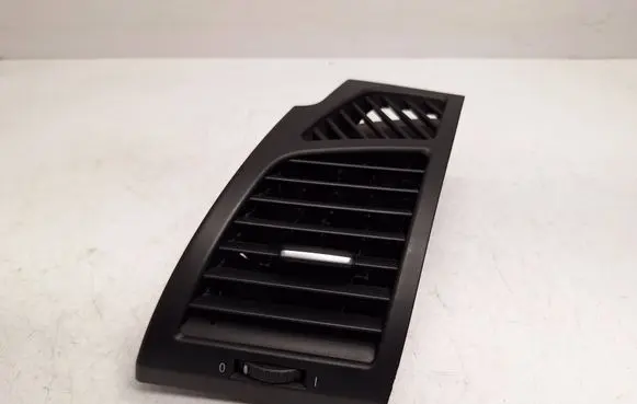 BMW 1 E82 E88 Dashboard side air vent grill/cover trim 7059187 64227059187