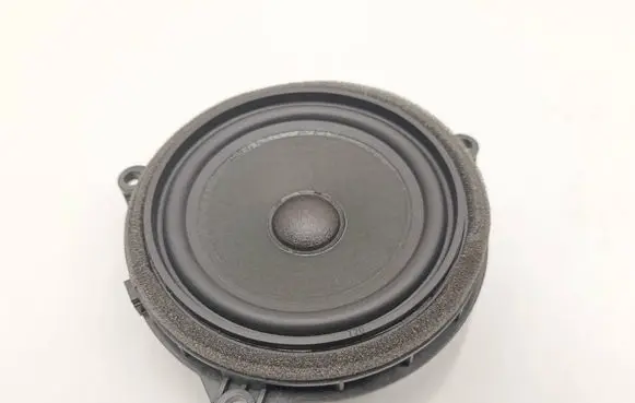 BMW 2 F46 Rear door speaker 8715686