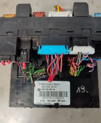 Mercedes-Benz C W203 Fuse module 2035453501 5DK00848543