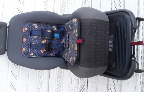 Rear seat