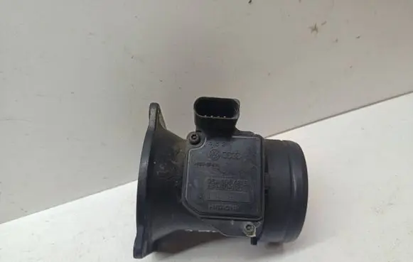 Audi A3 S3 8L Mass air flow meter 06A906461B AFH6010C