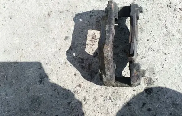 Opel Meriva A Front Brake Caliper Pad/Carrier 