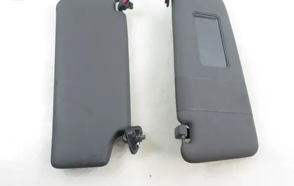 BMW X3 E83 Sun visor clip/hook/bracket 