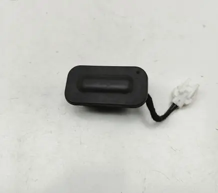 Maserati Levante Tailgate/boot open switch button SIA29919