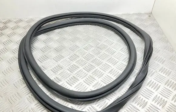 Audi Q2 - Rear door rubber seal (on body) 81A833721A