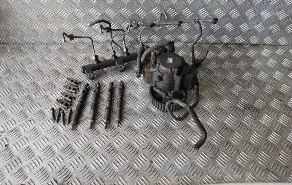 KIA Carnival Fuel injection system set 331004X400 EJBR03902D 338004X400