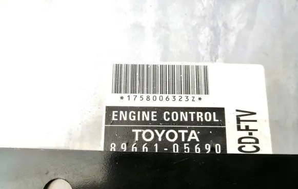 Toyota Avensis T250 Engine control unit/module 8966105690