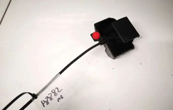 Nissan Quest Engine bonnet (hood) release handle