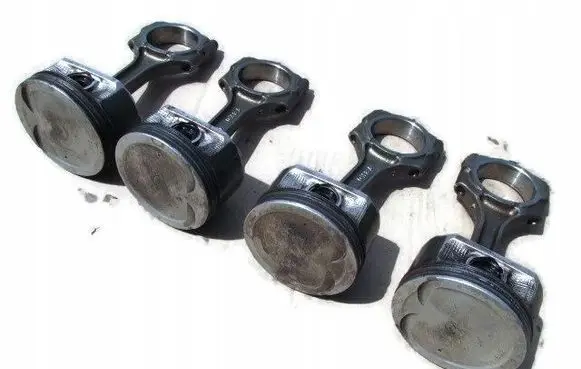 Citroen C4 Grand Picasso Piston with connecting rod