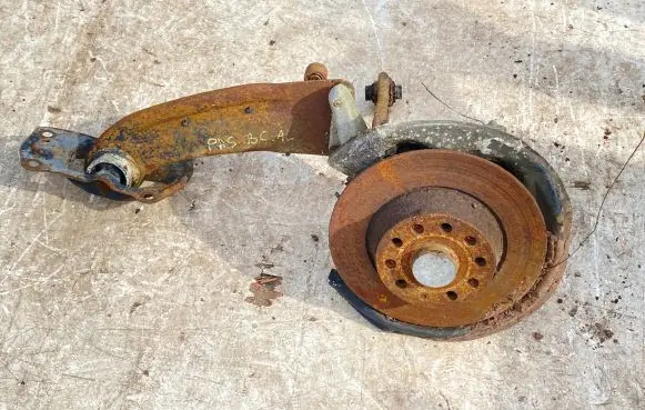 Volkswagen PASSAT B6 Rear wheel hub spindle/knuckle 