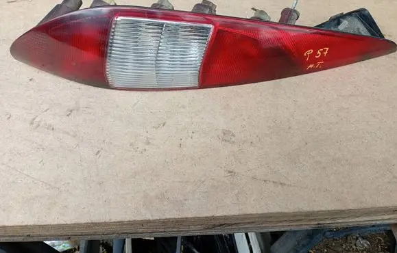 Ford Mondeo MK II Rear/tail lights 125332